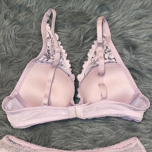 High Apex Lace Push-Up Bra - Picture 4 of 8